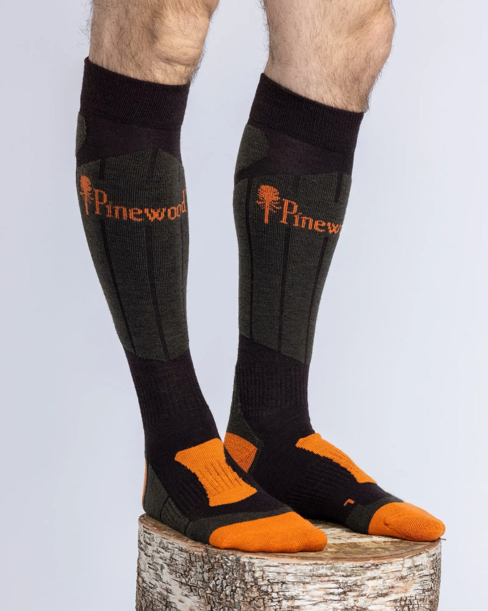 1169-124-60_Pinewood