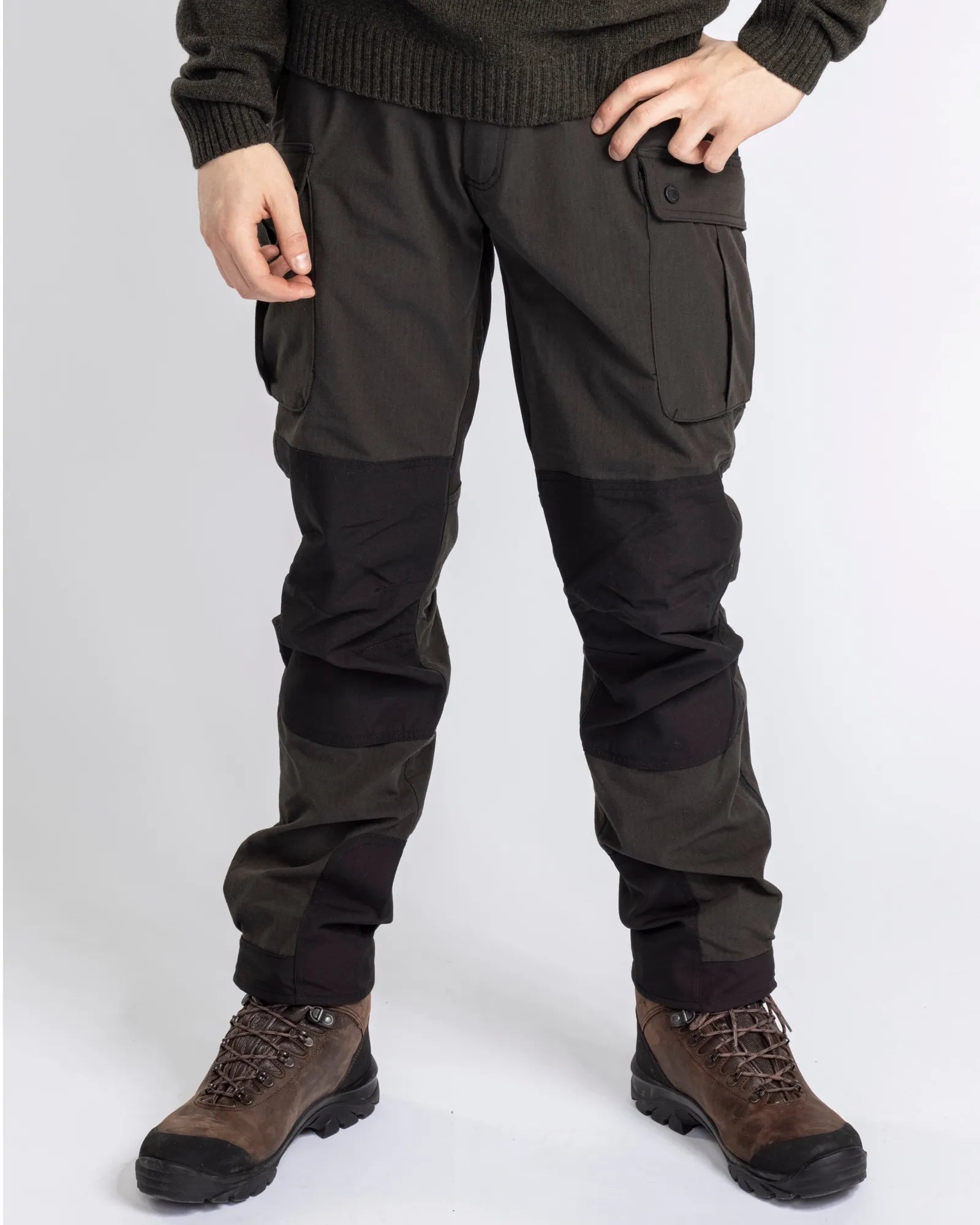Pinewood, Pantaloni da Outdoor Uomo Rushmore, Verde (Dunkelolivgrün/Schwarz), 48 Pinewood, Pantaloni da Outdoor Uomo Rushmore, Verde (Dunkelolivgrün/Schwarz), 48