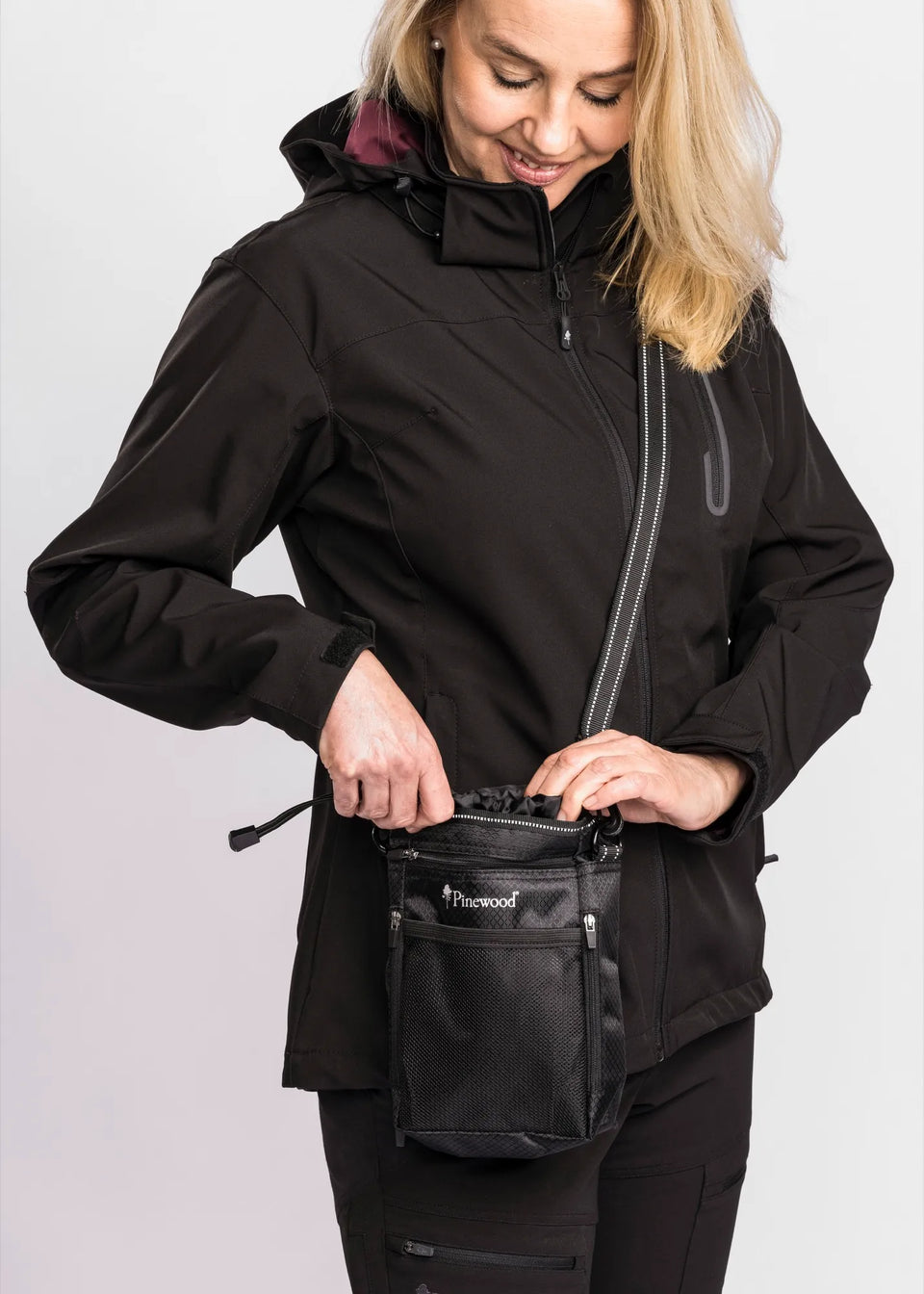 1106-400-20_Pinewood-Dog-Sports-Bag-Small-Black