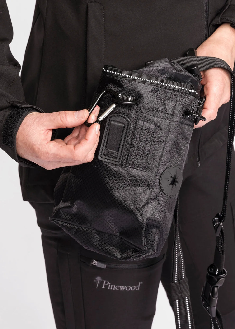 1106-400-23_Pinewood-Dog-Sports-Bag-Small-Black