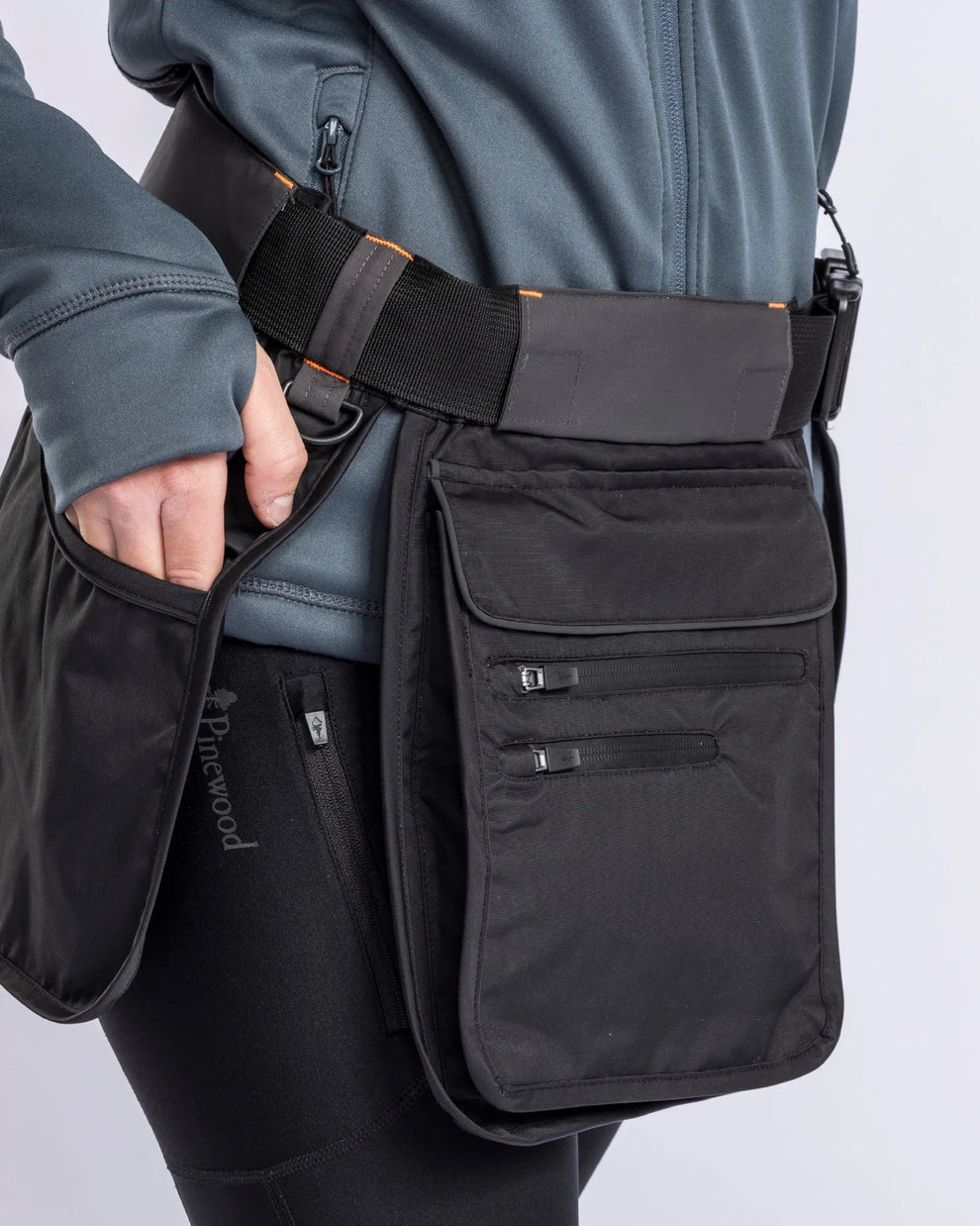 1141-407-21_Pinewood