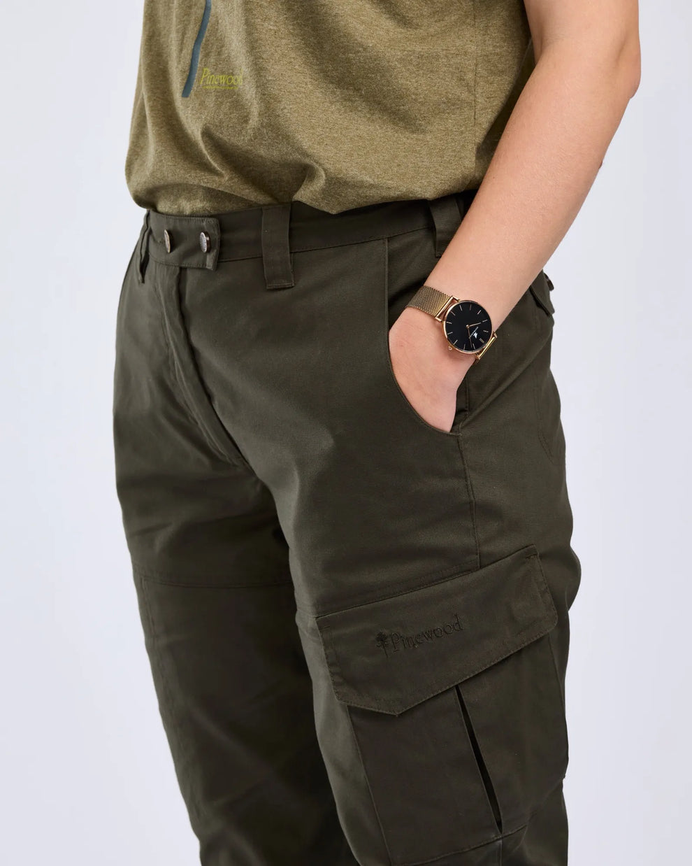 3077-135-21_Pinewood