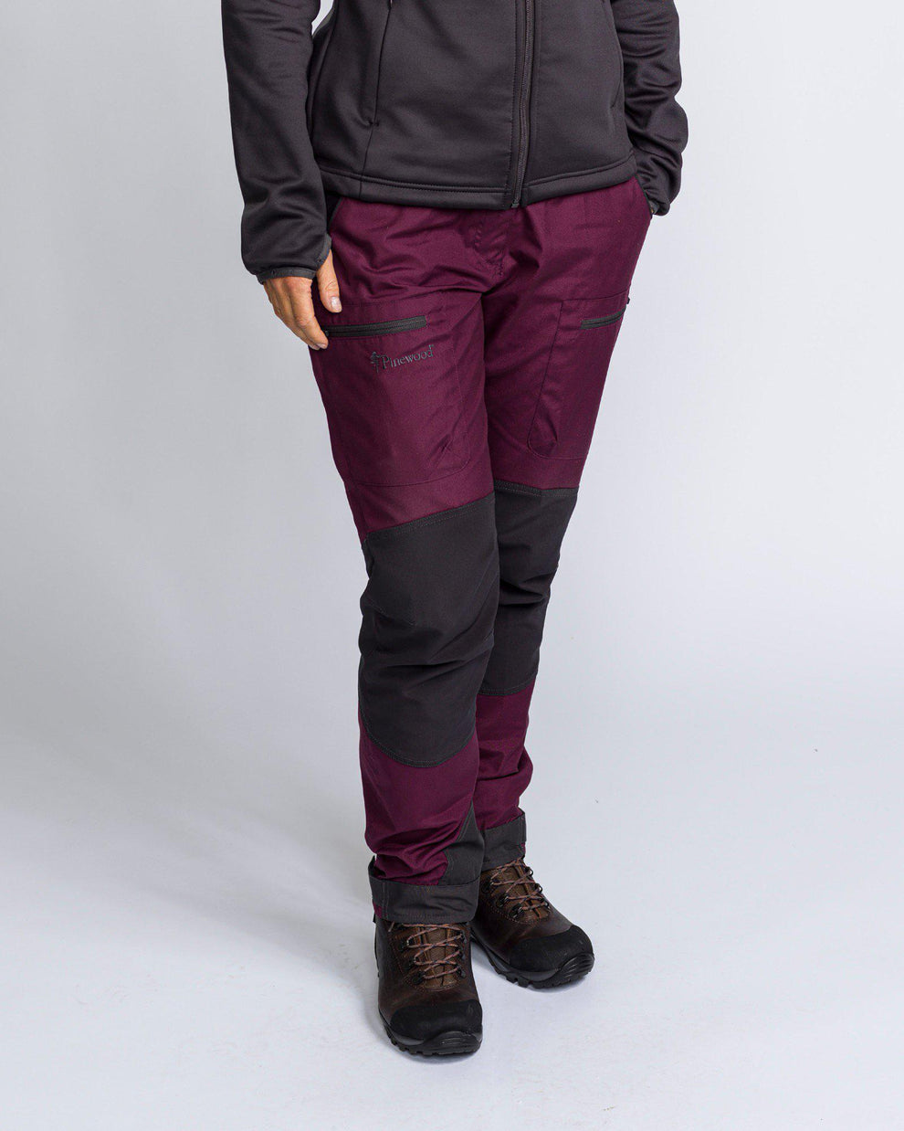 3085-582-60_Pinewood-Womens-Trousers-Caribou-TC_Plum-Dark-Anthracite-text