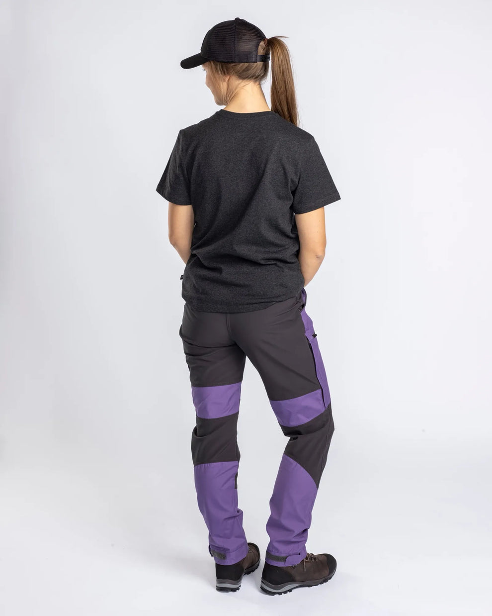 3085-825-66_Pinewood