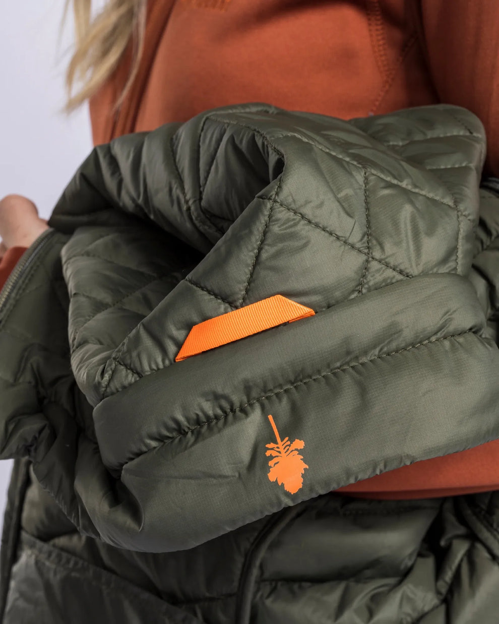 3159-735-21_Pinewood