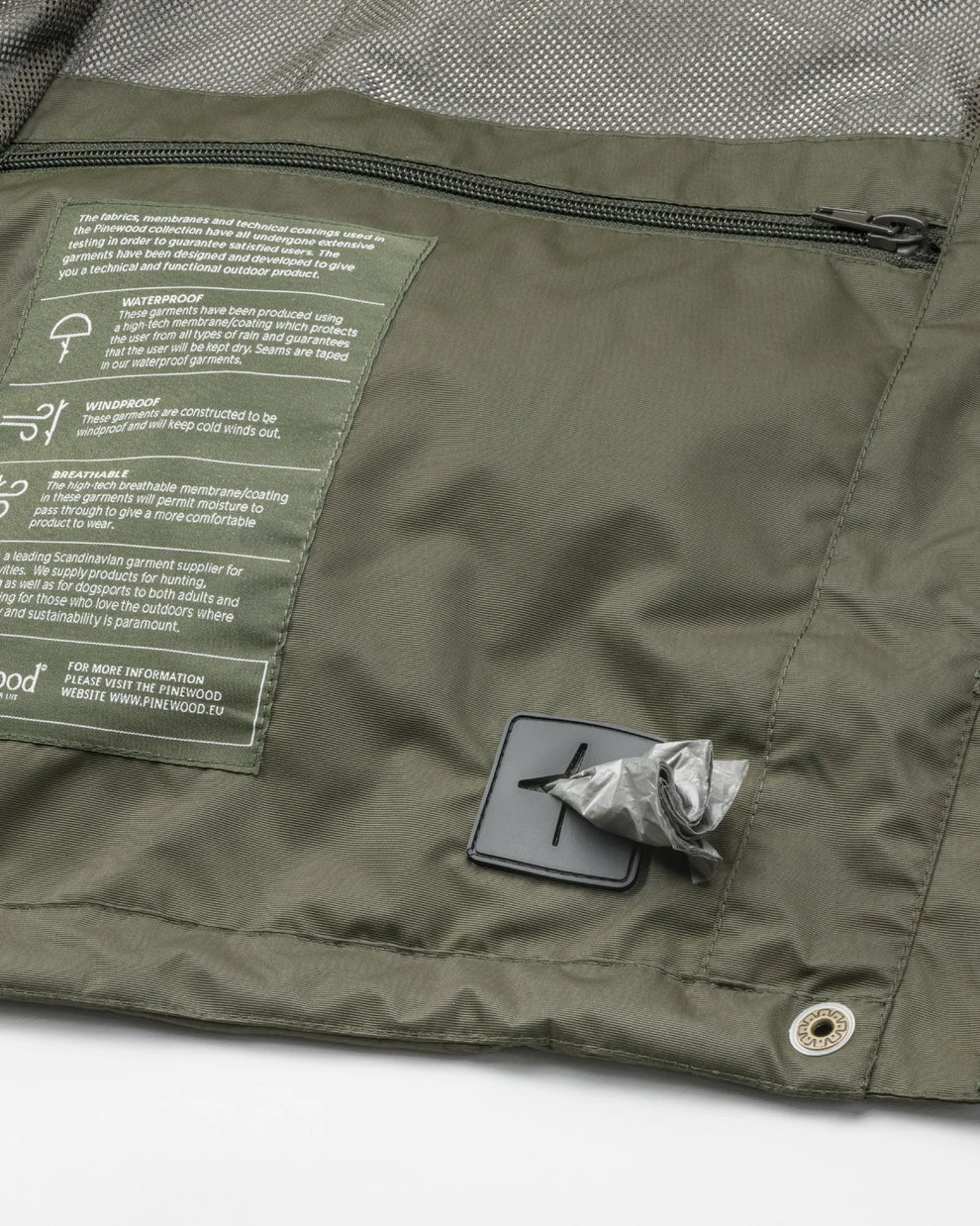 3181-135-20_Pinewood