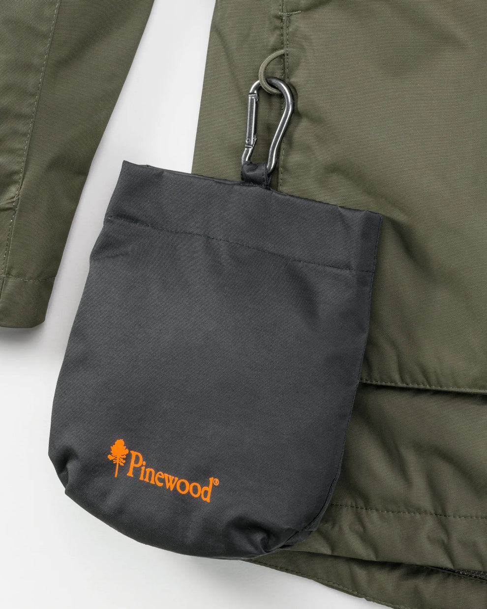 3181-135-21_Pinewood