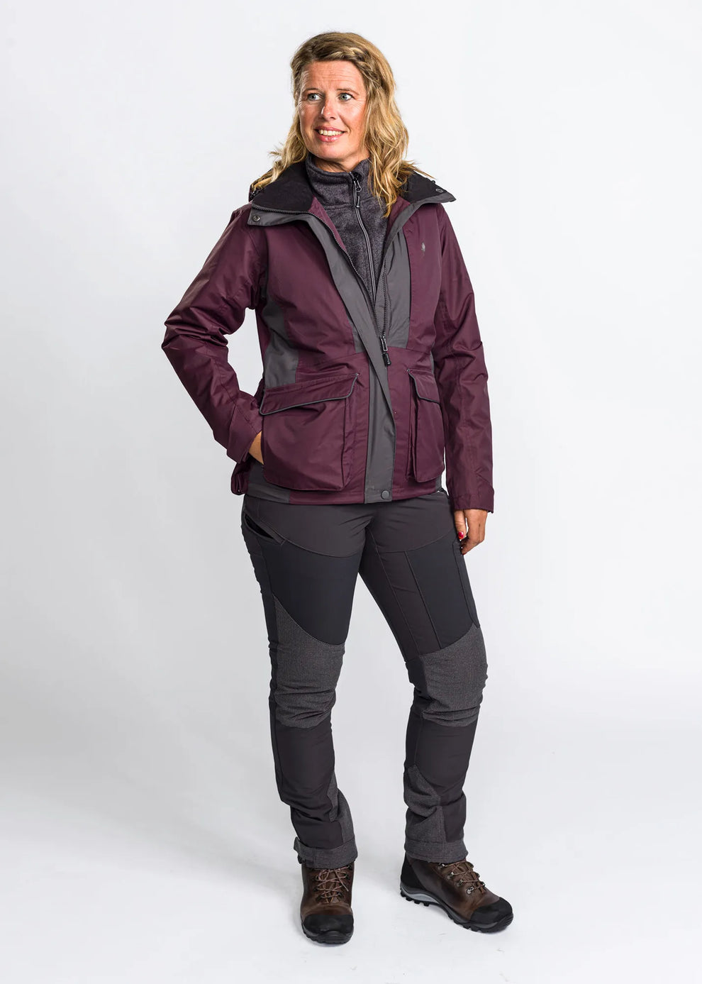 3183-582-60_Pinewood-Womens-Jacket-Dog-Sports-2-0_Plum-Dark-Anthracite