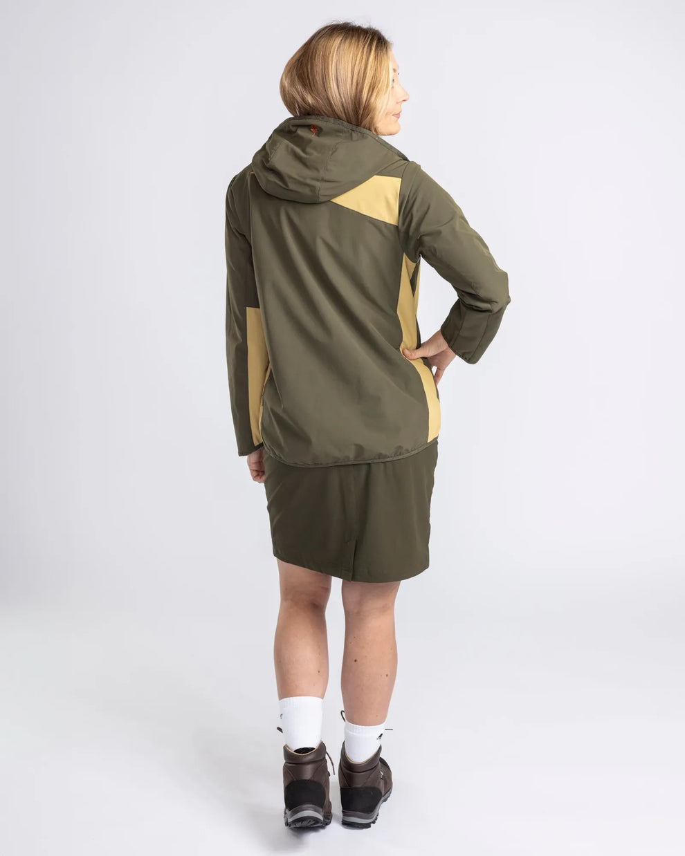 3210-758-66_Pinewood