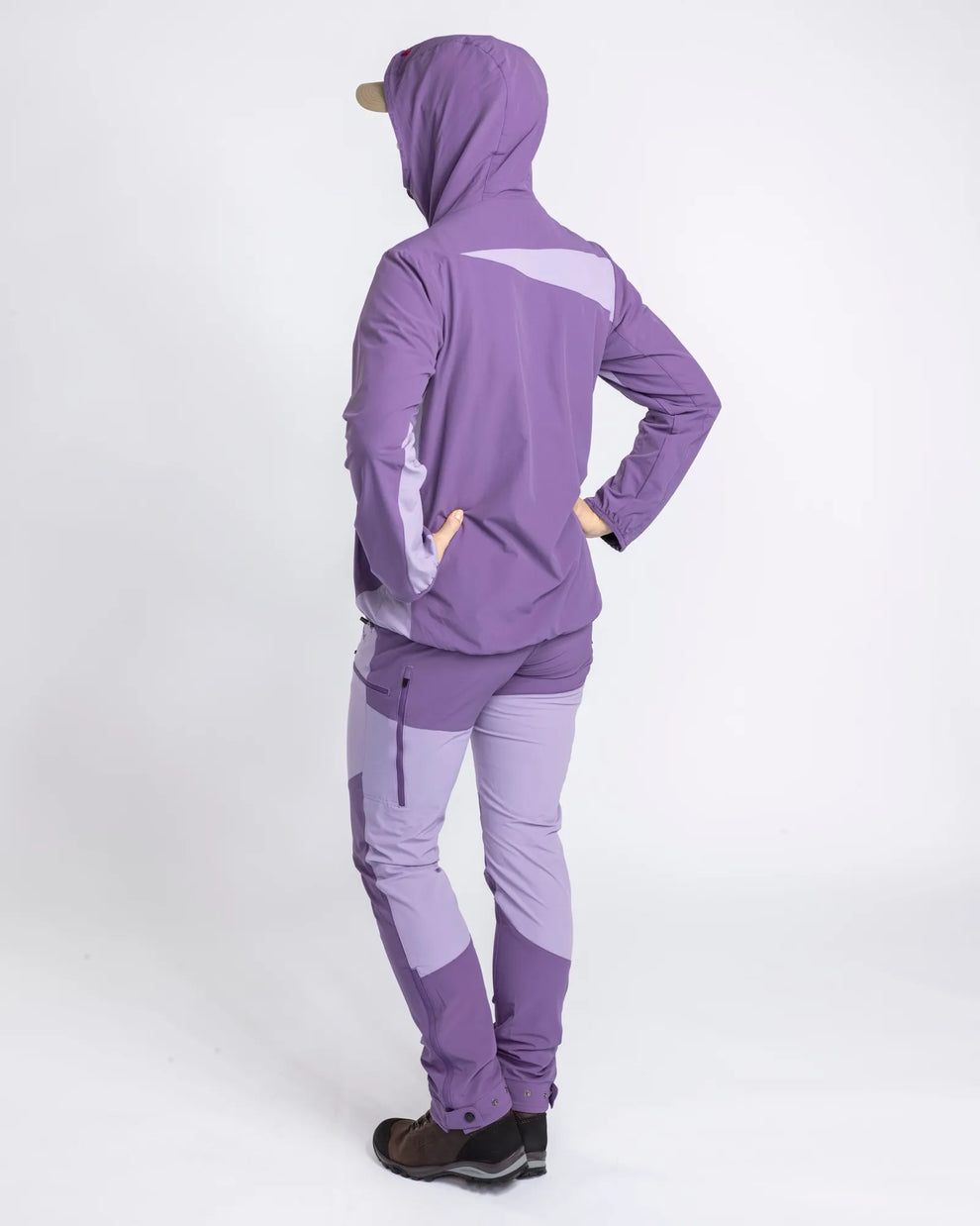 3210-824-66_Pinewood