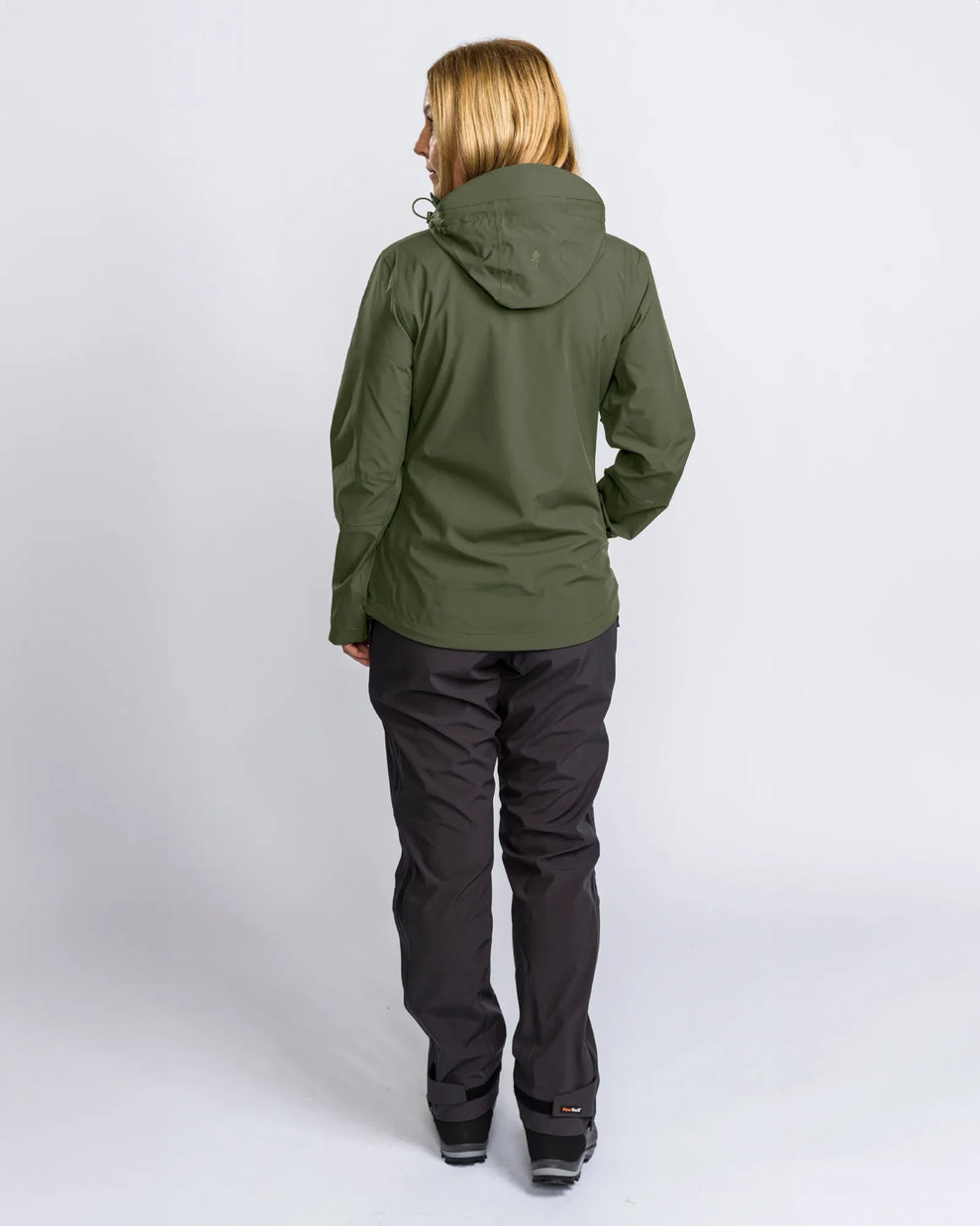 3213-135-66_Pinewood