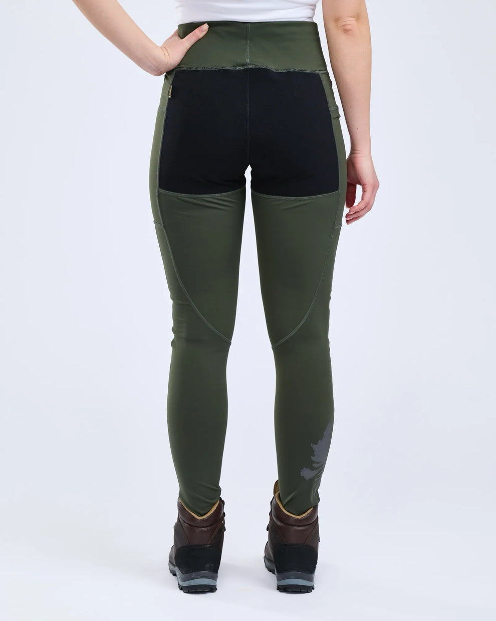 3279-135-66_Pinewood