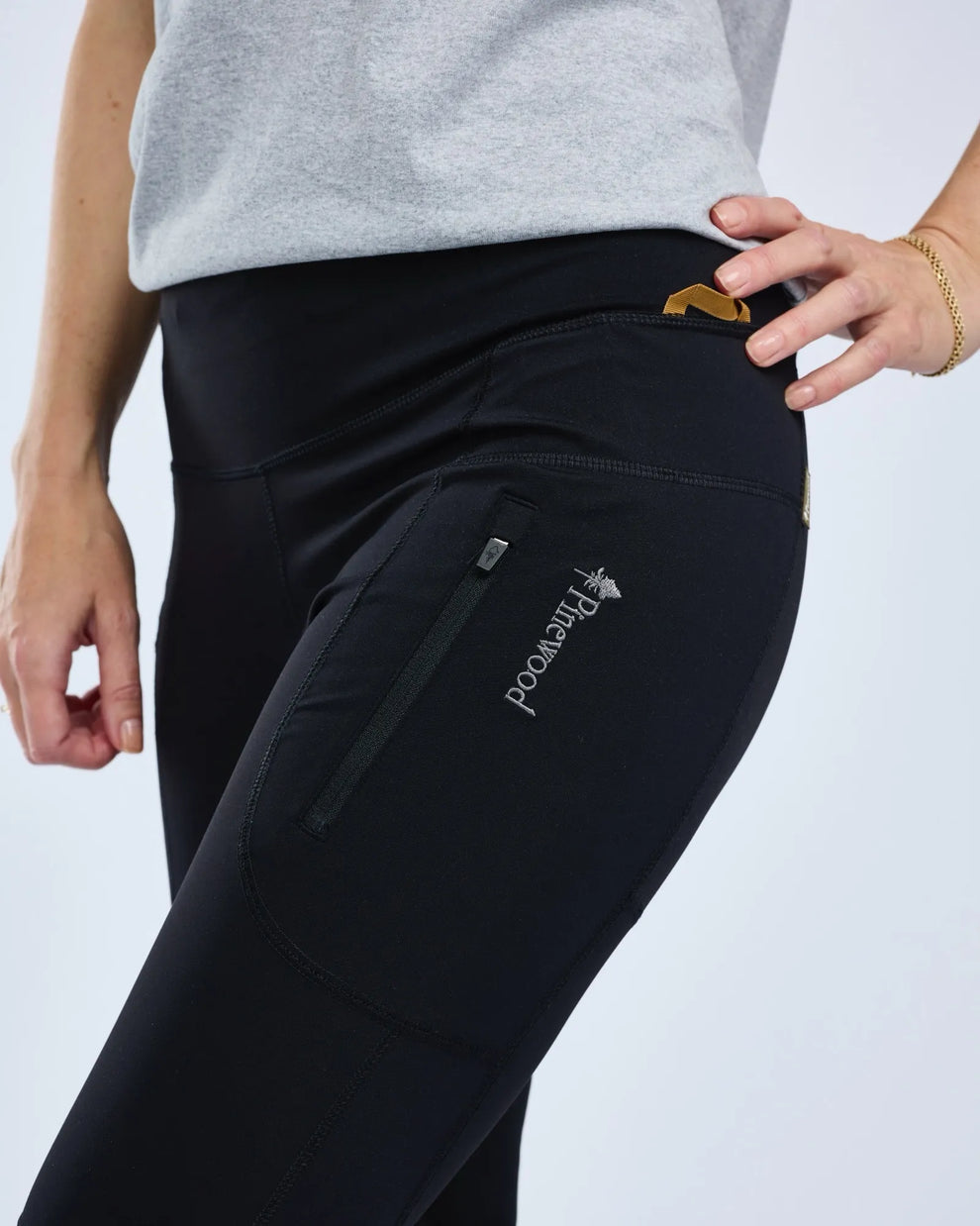 3279-400-20_Pinewood