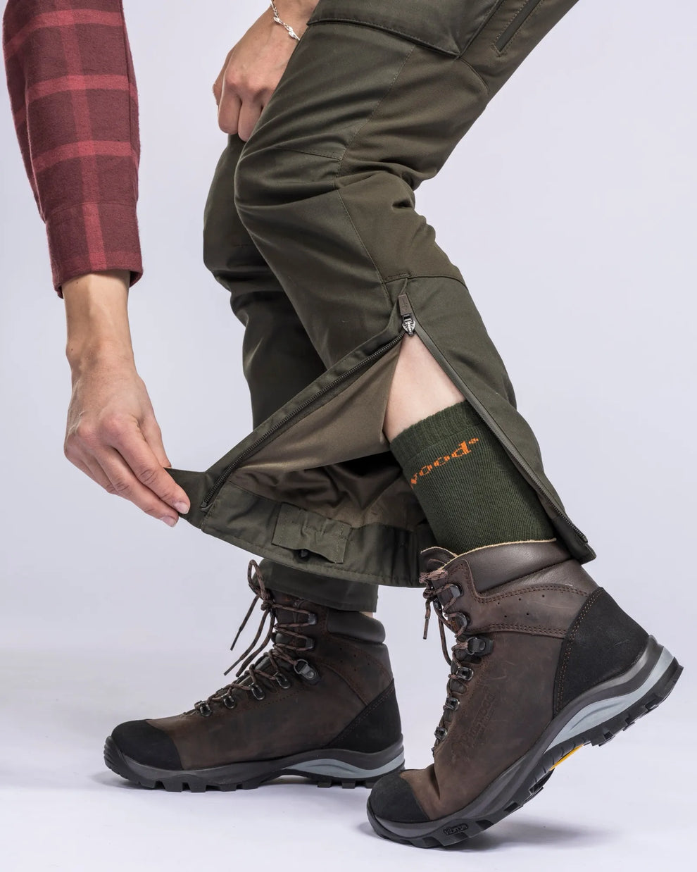 3282-135-23_Pinewood