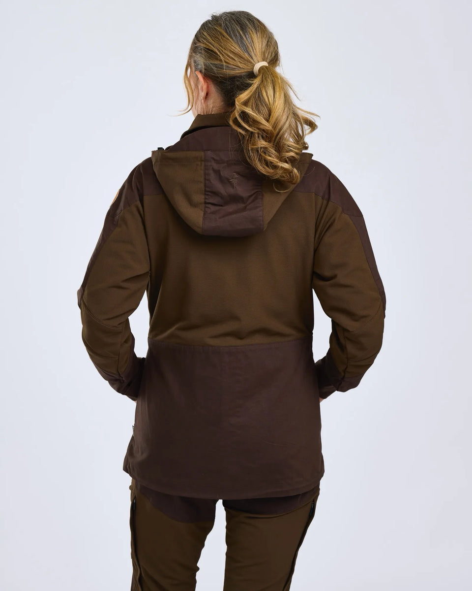 3303-211-66_Pinewood