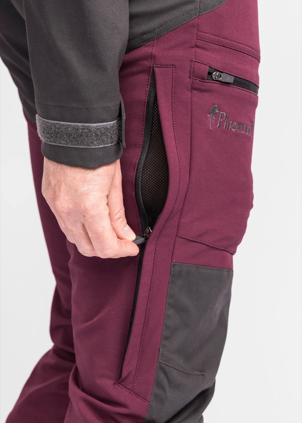 3304-582-20_Pinewood-Womens-Finnveden-Hyrbrid_Plum-Dark-Anthracite