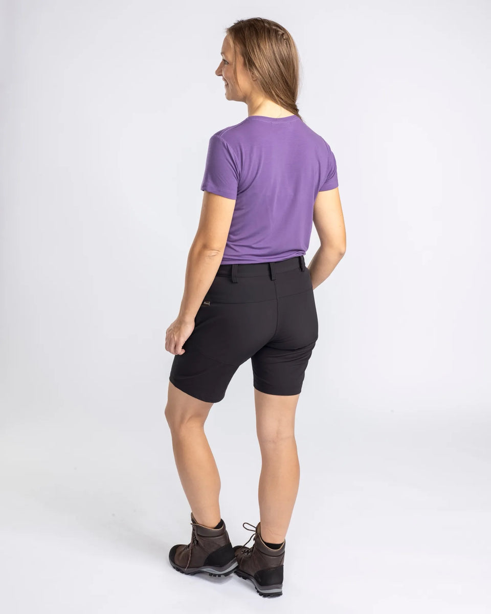 3324-822-66_Pinewood