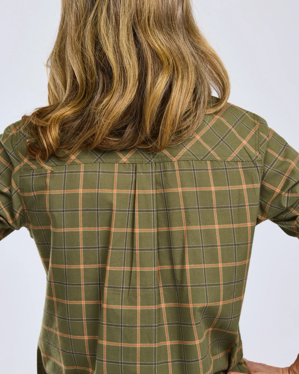 3329-704-23_Pinewood