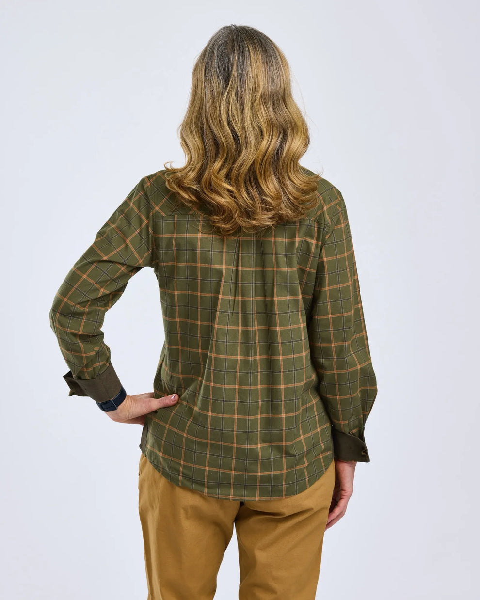 3329-704-66_Pinewood