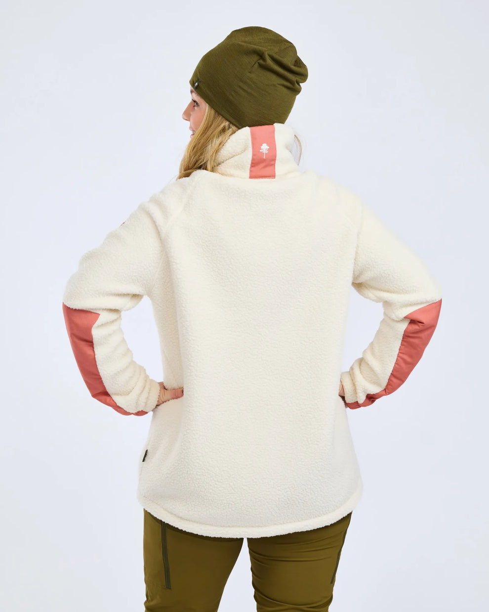 3366-621-66_Pinewood