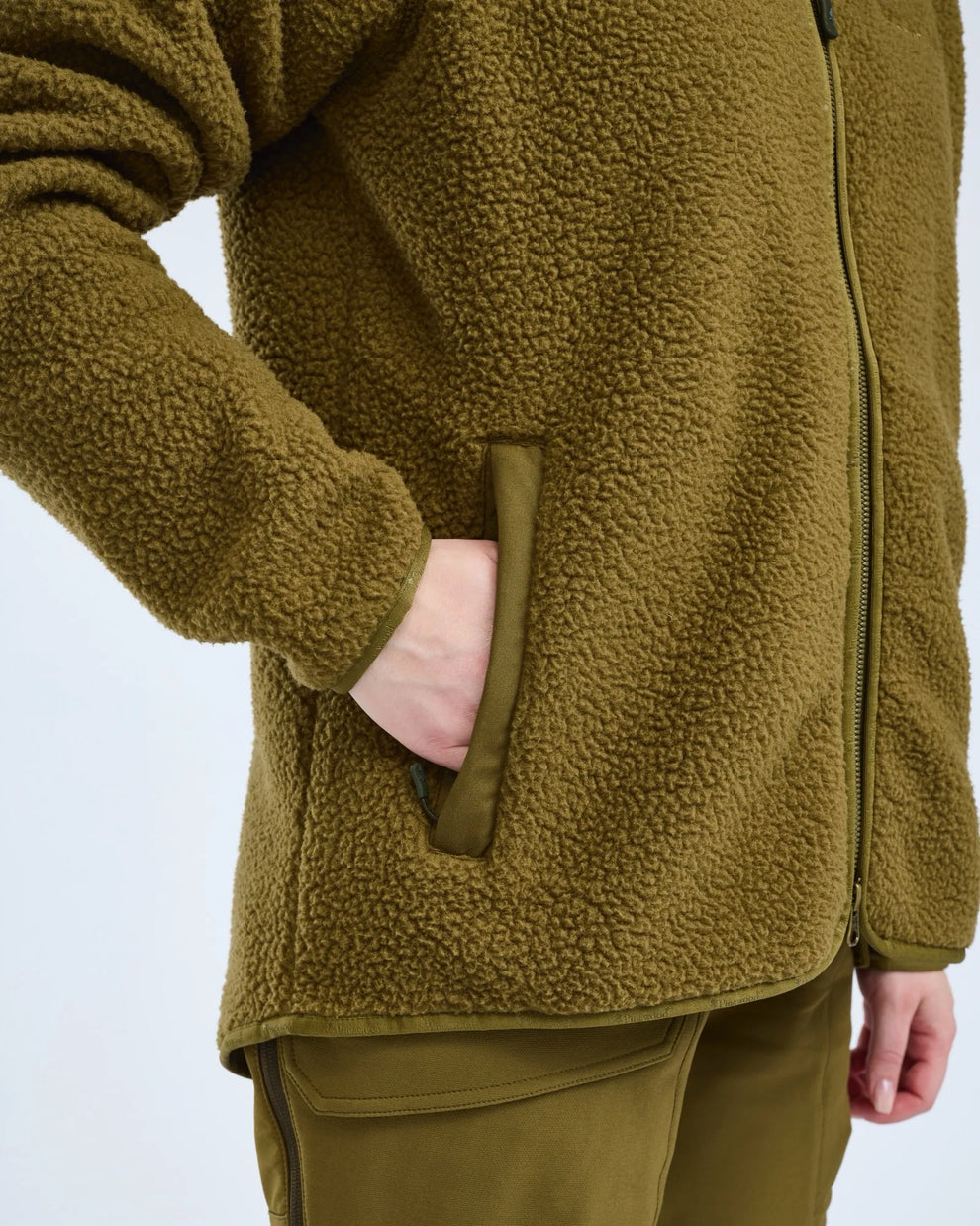 3369-770-22_Pinewood