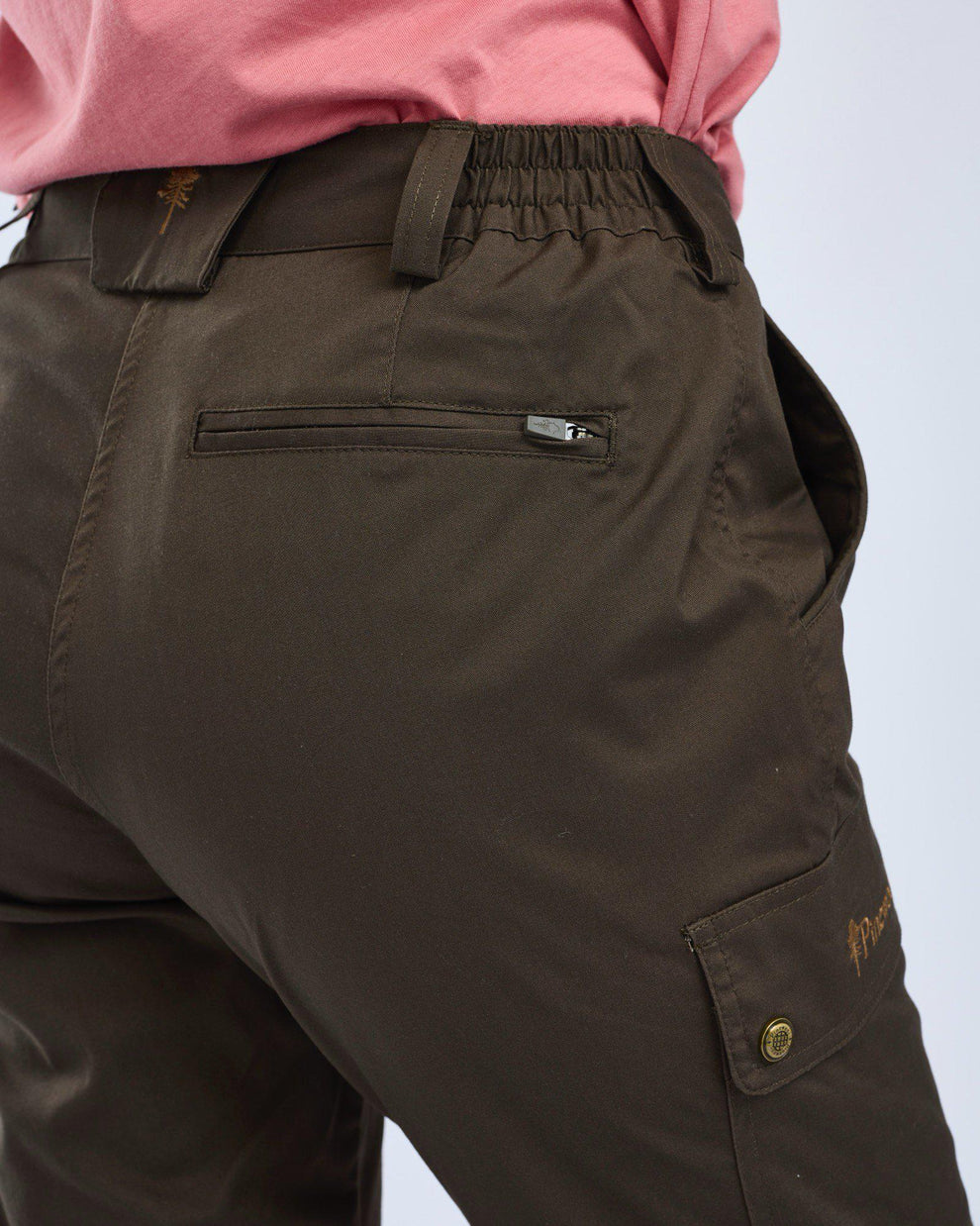 3388-128-21_Pinewood