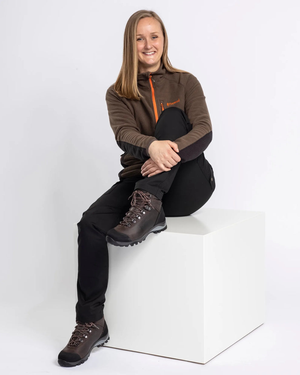 3388-400-22_Pinewood