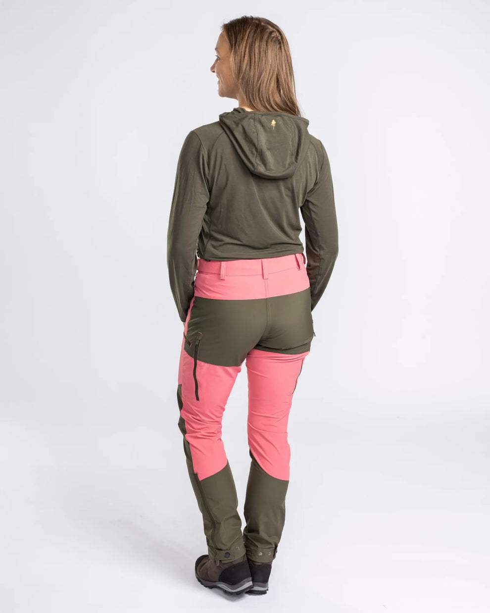 3402-833-66_Pinewood