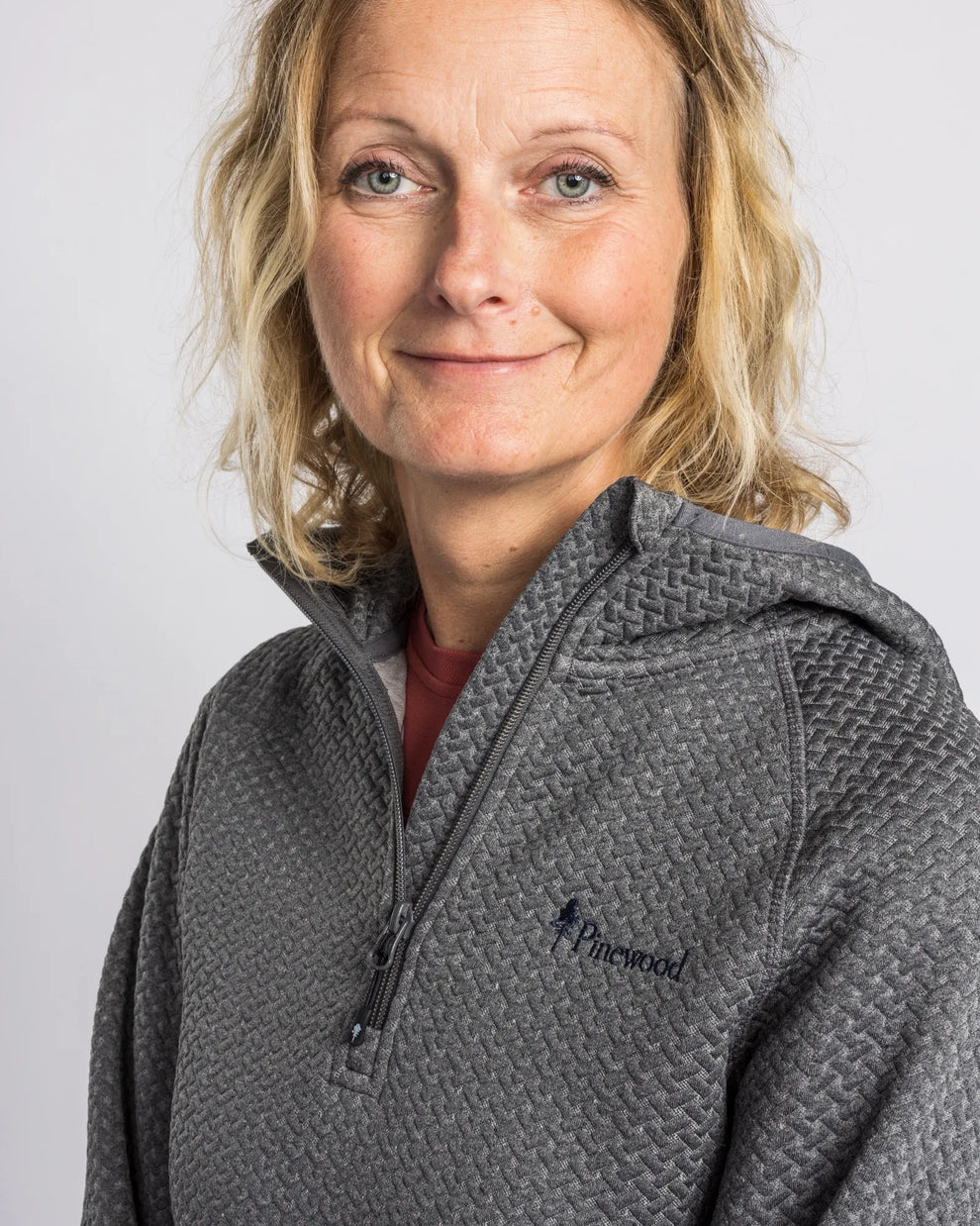 3516-408-22_Pinewood