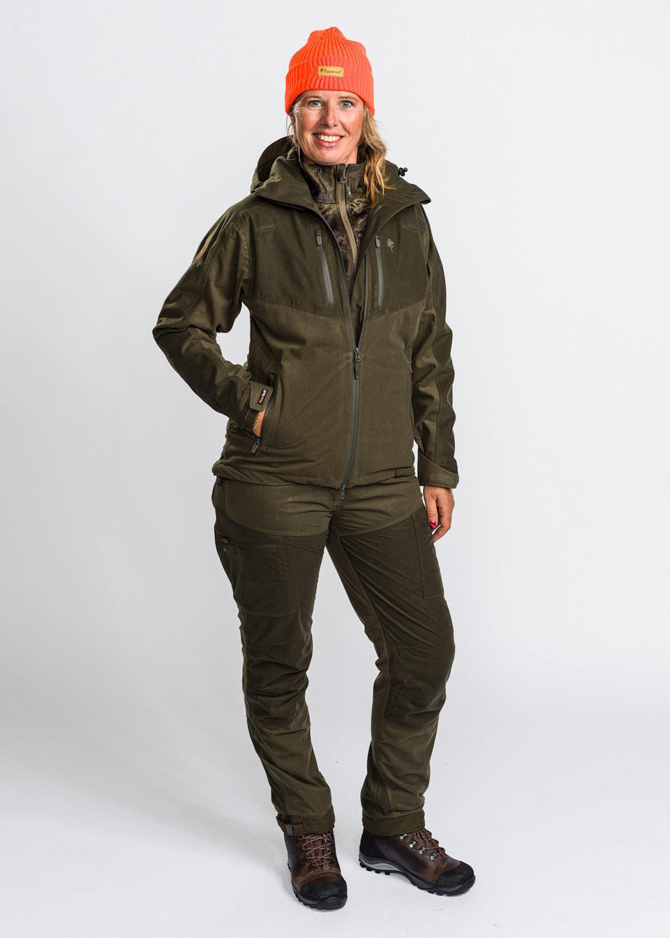 3770-722-60_Pinewood-Womens-Jacket-Retriever-Active_Mossgreen-Dark-Mossgreen