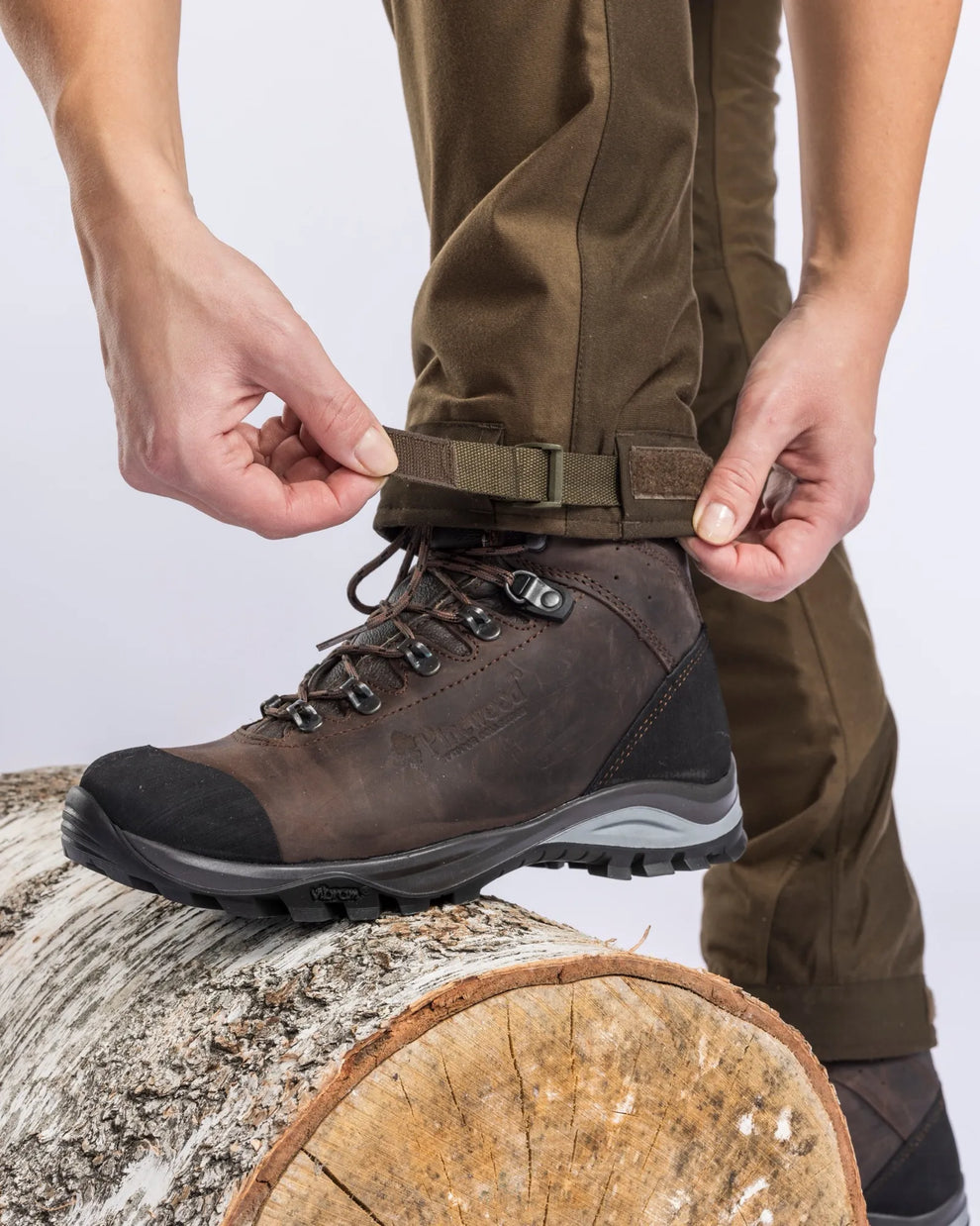 3771-242-21_Pinewood