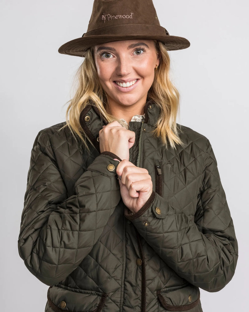 3815-135-23_Pinewood7