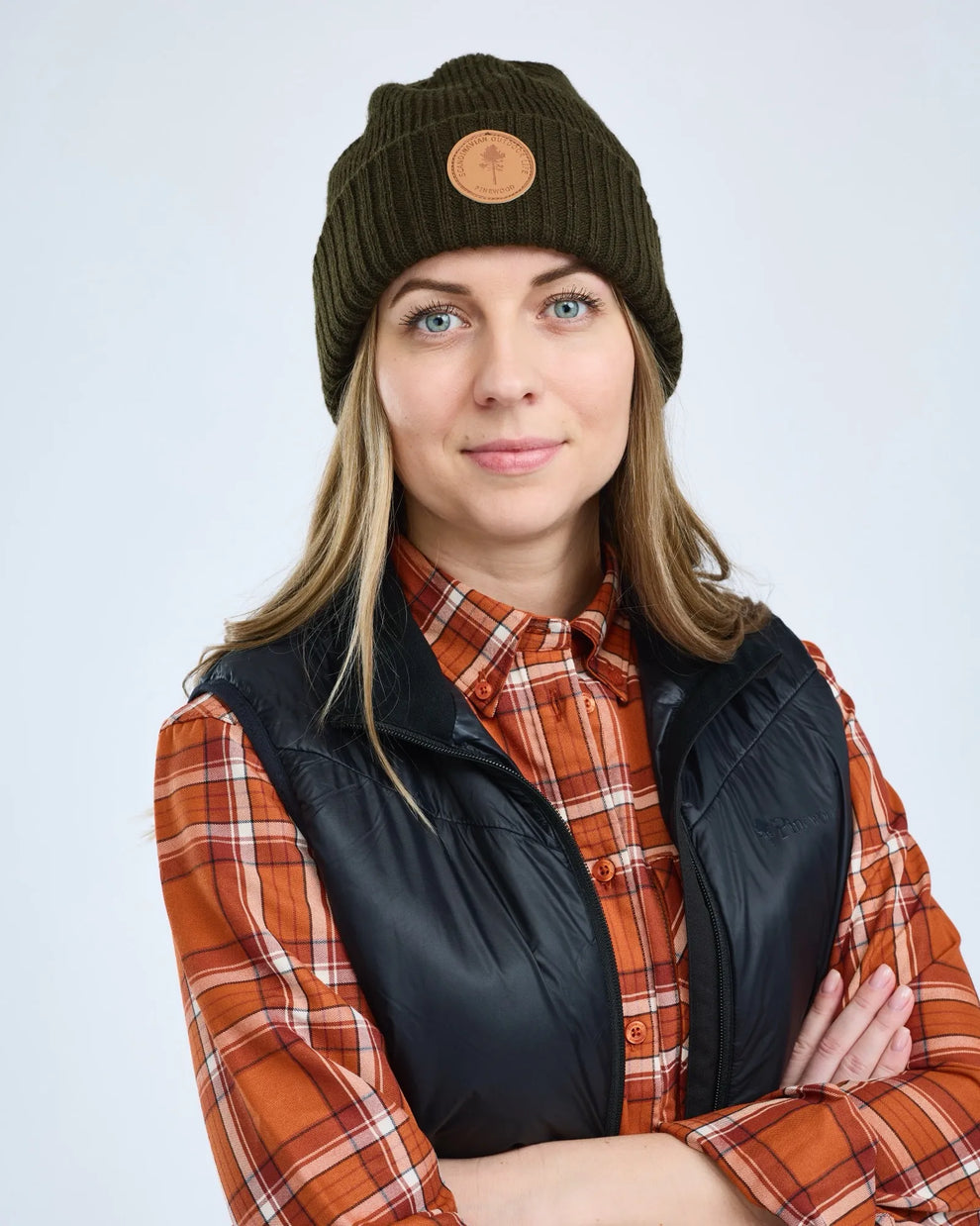 3821-400-23_Pinewood