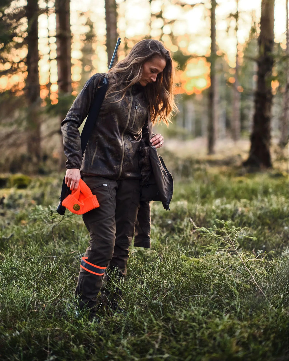 3891-135-40_Pinewood