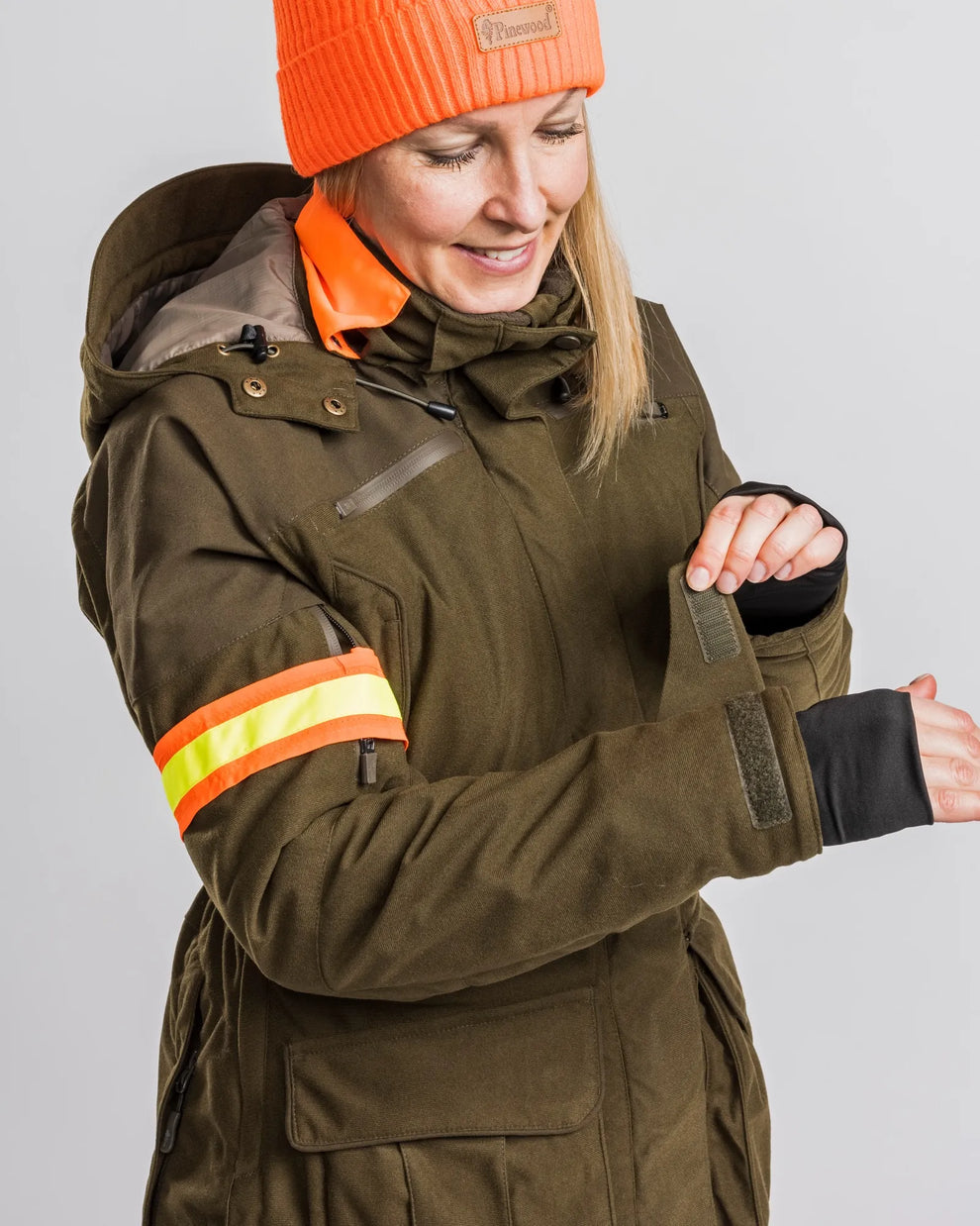 3892-114-24_Pinewood9