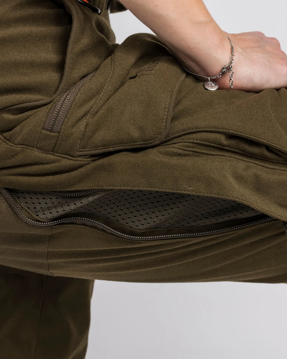 3893-114-22_Pinewood7