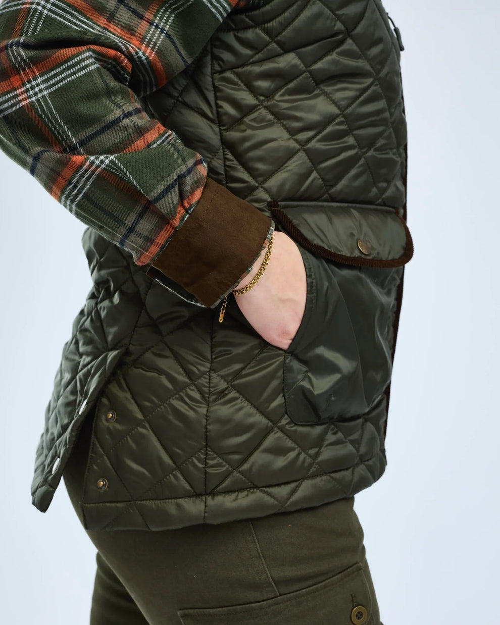 3983-135-21_Pinewood