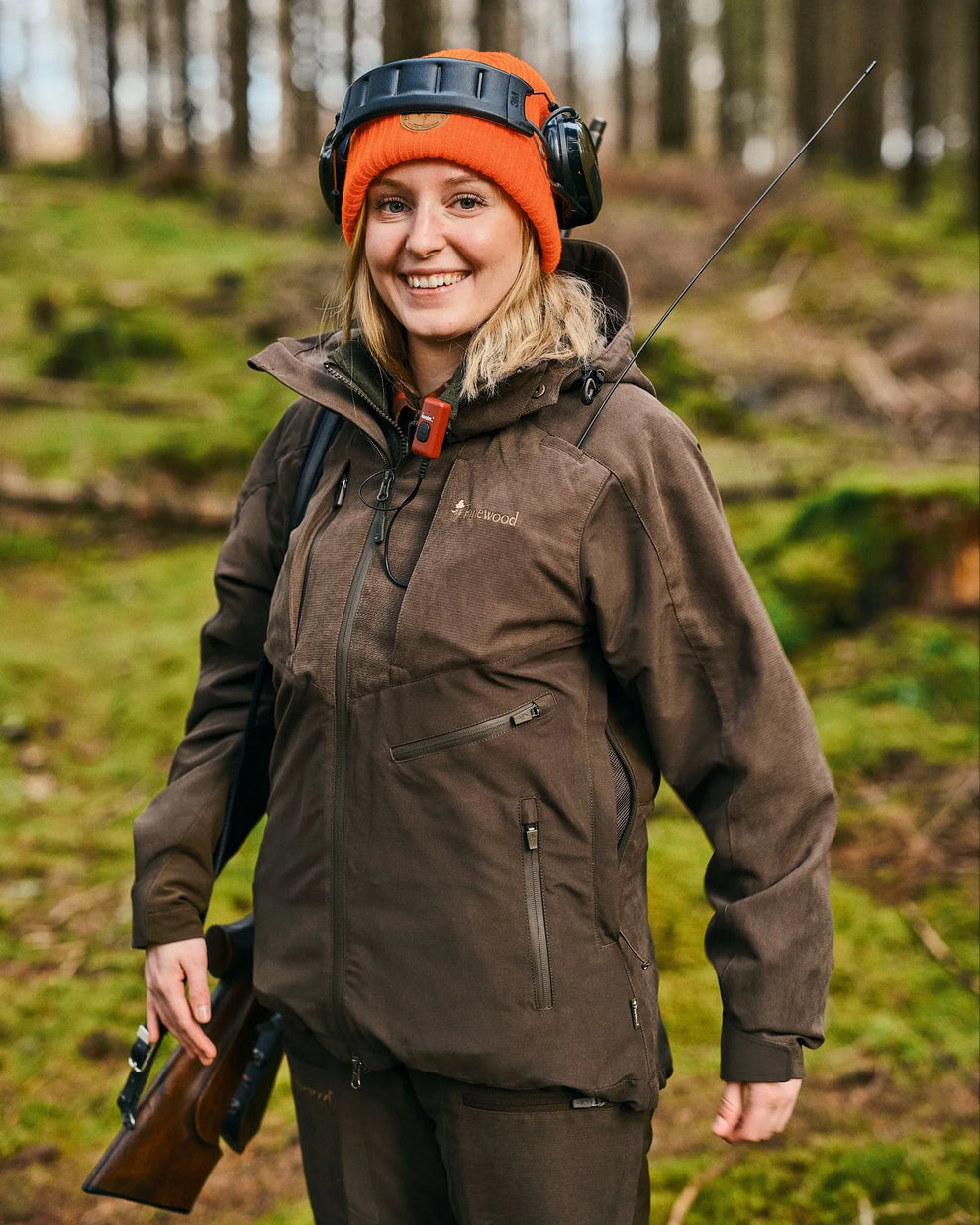 3984-244-40_Pinewood