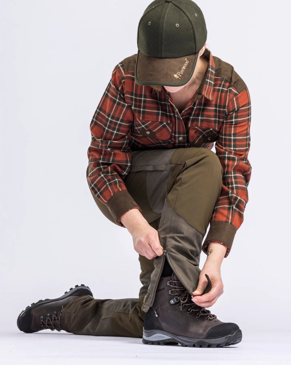 3986-244-20_Pinewood