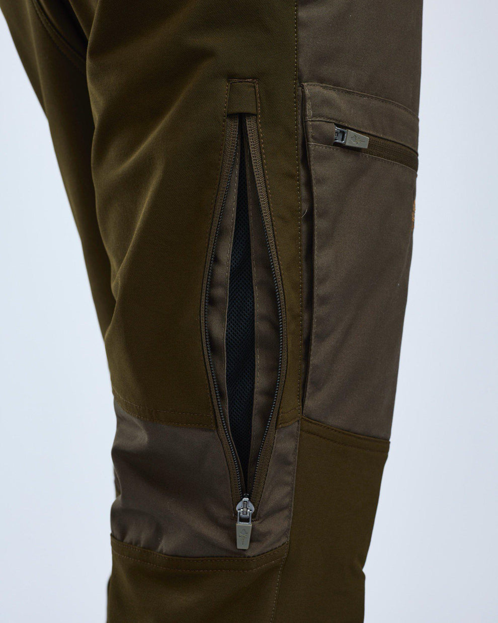 5085-128-21_Pinewood