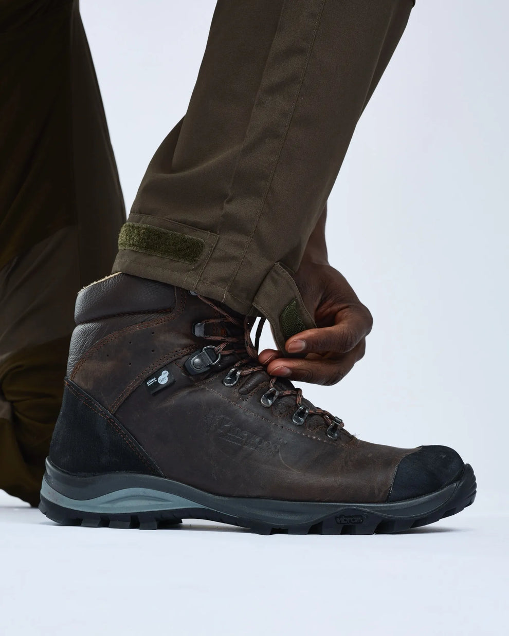 5085-128-22_Pinewood