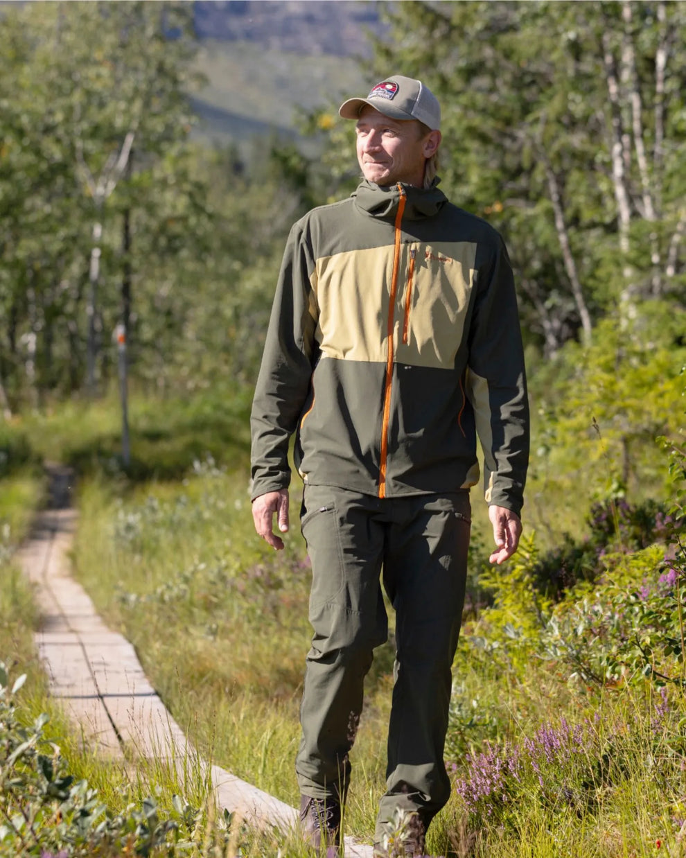 5210-758-40_Pinewood