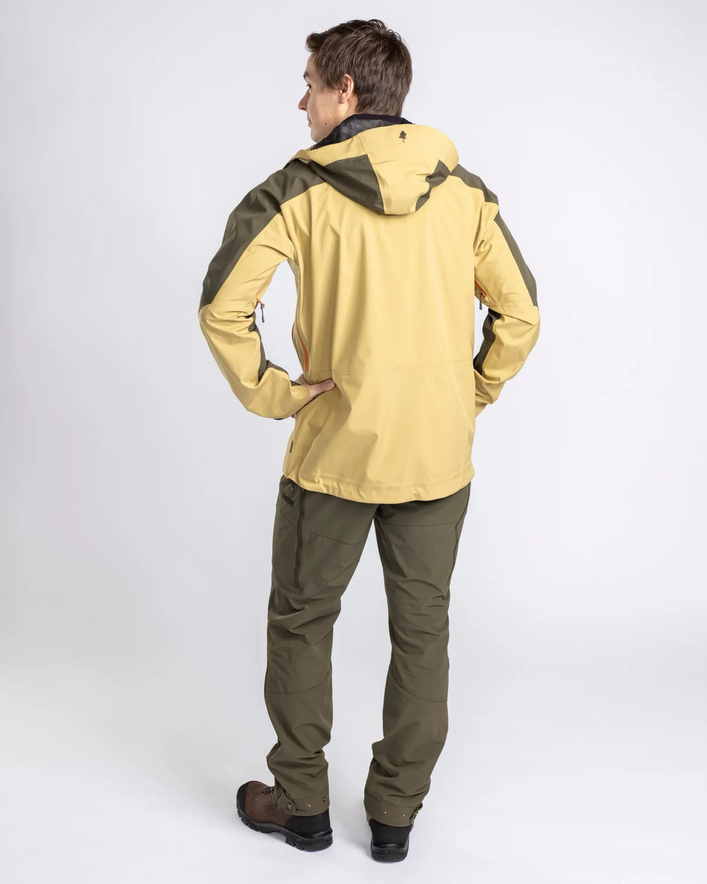 5211-191-66_Pinewood