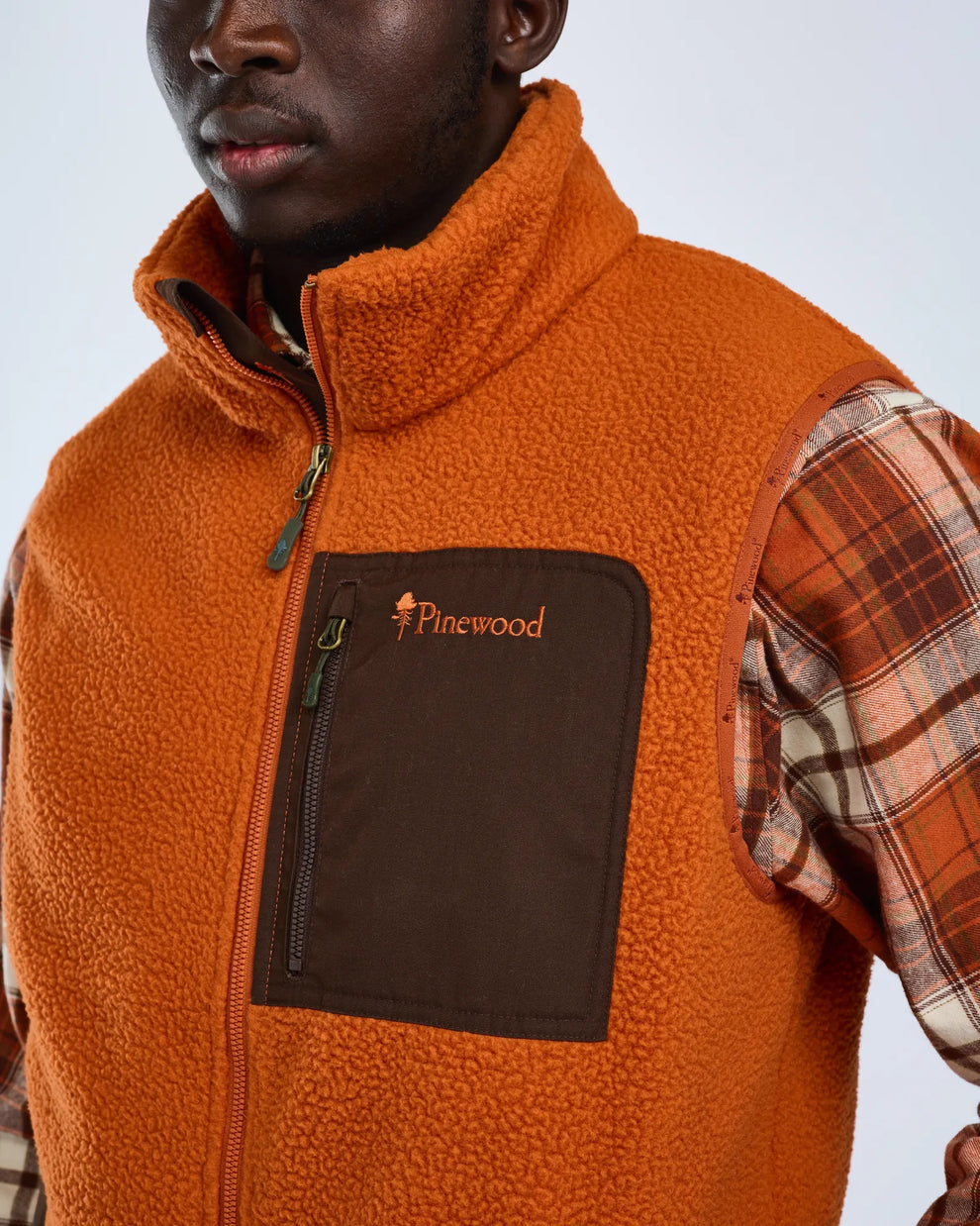 5266-852-24_Pinewood