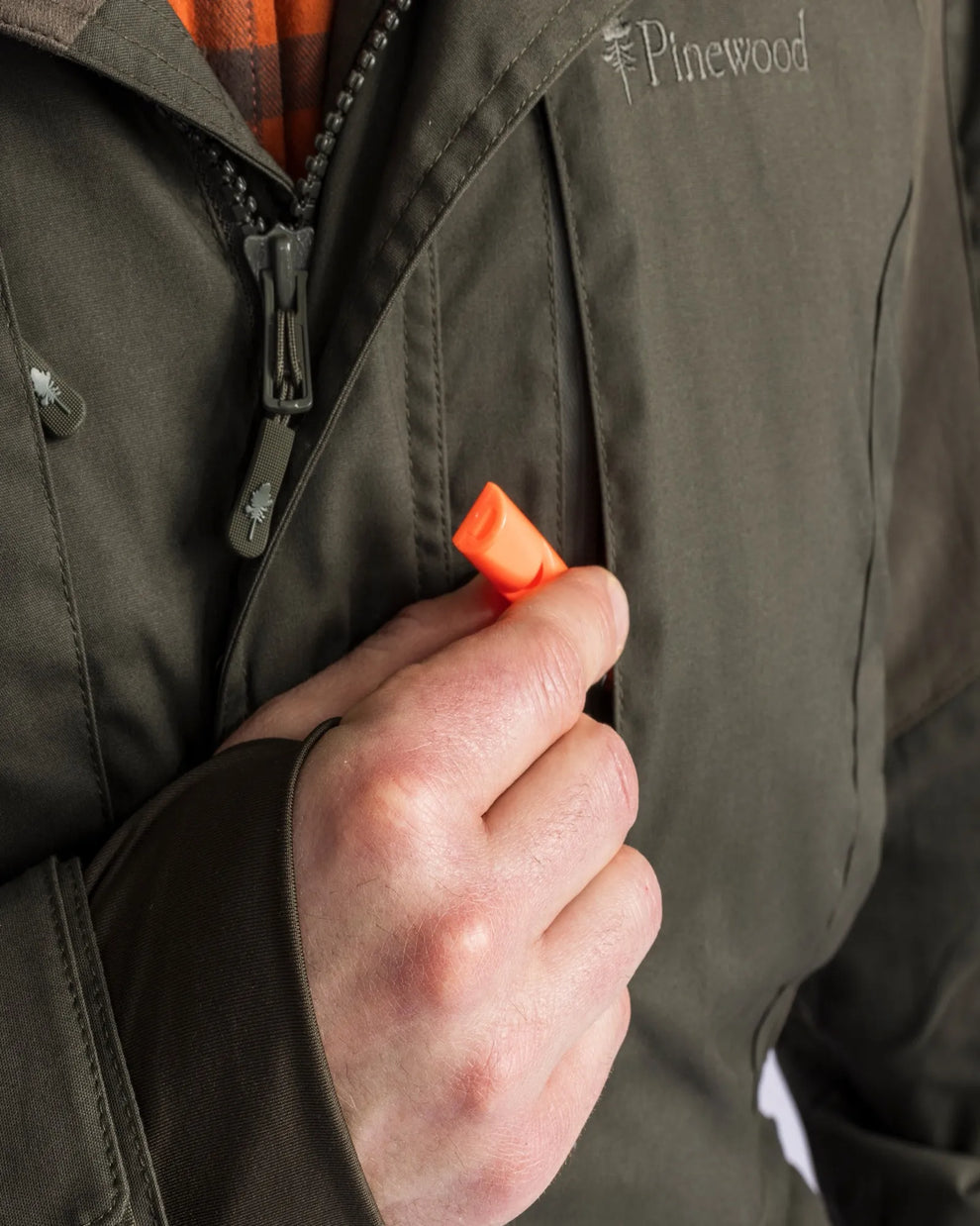 5280-135-23_Pinewood