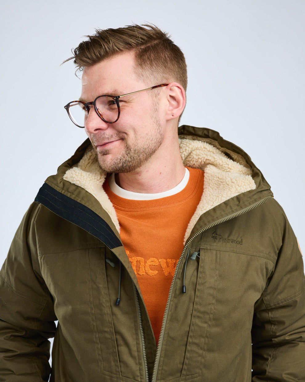 5354-713-22_Pinewood