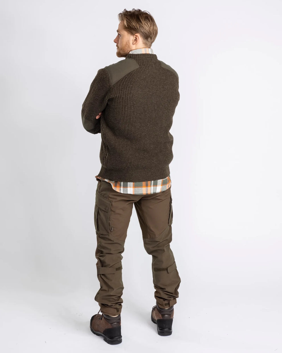 5486-194-66_Pinewood