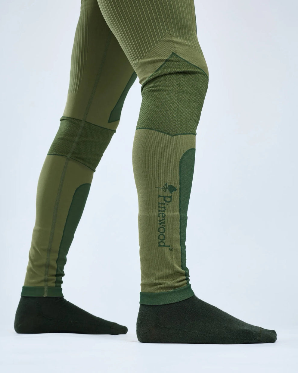 5608-770-22_Pinewood