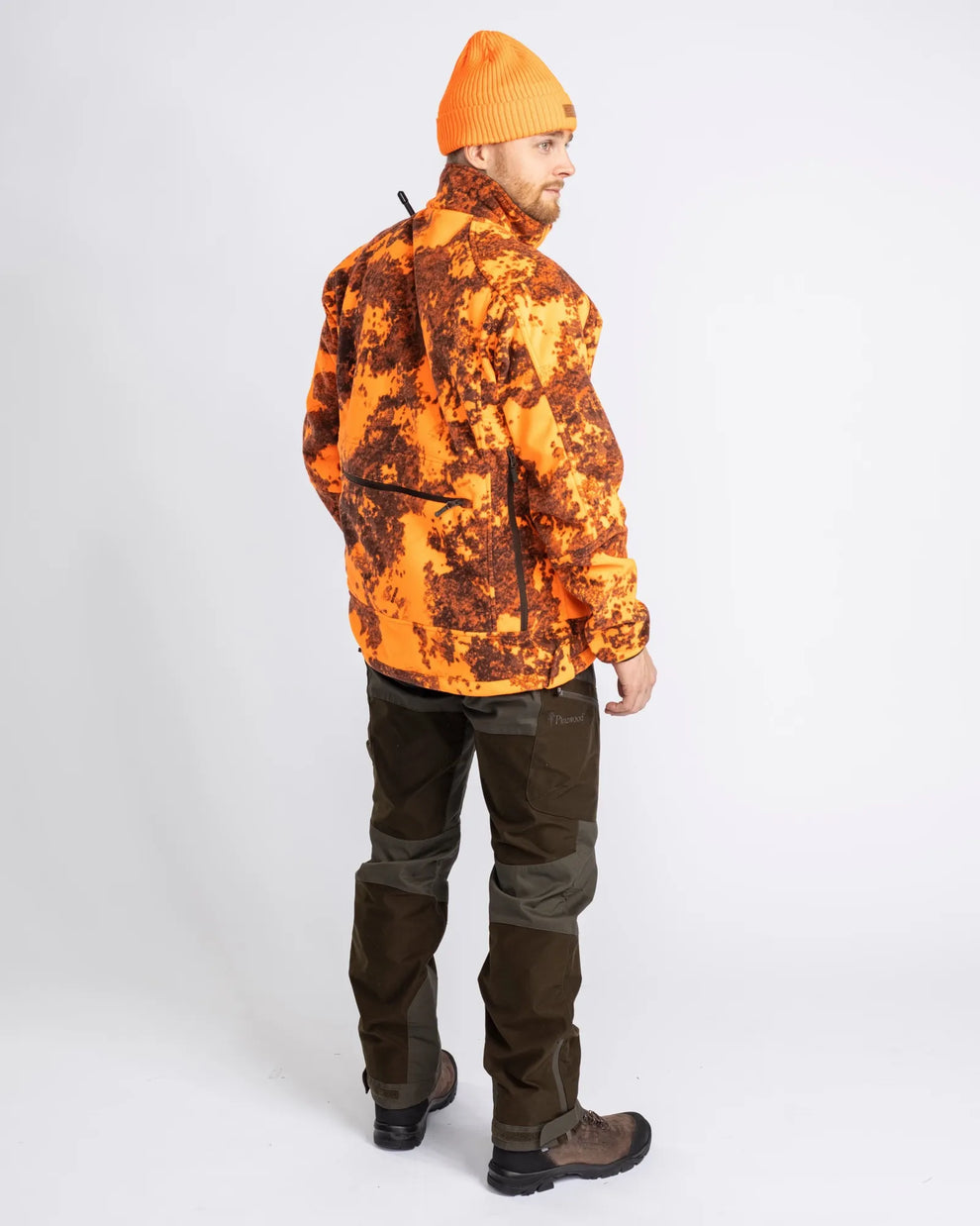 5618-269-66_Pinewood