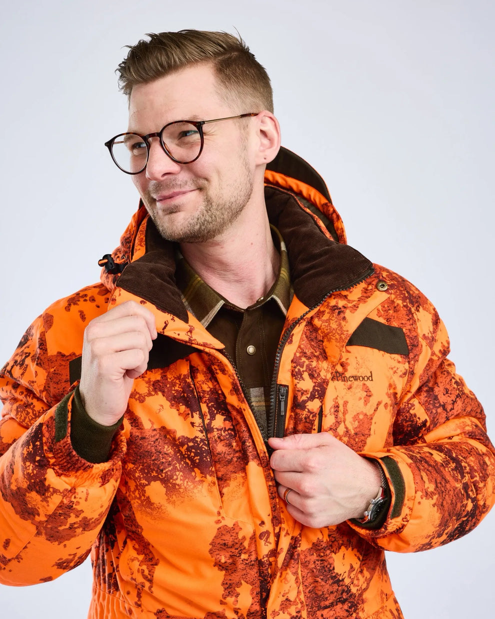 5684-986-23_Pinewood